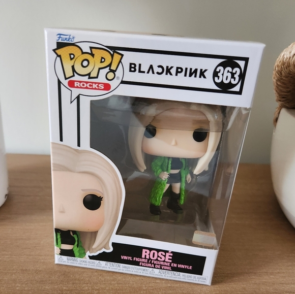 Funko Pop! Rocks Rosé Blackpink Kpop Band - Picture 1 of 3